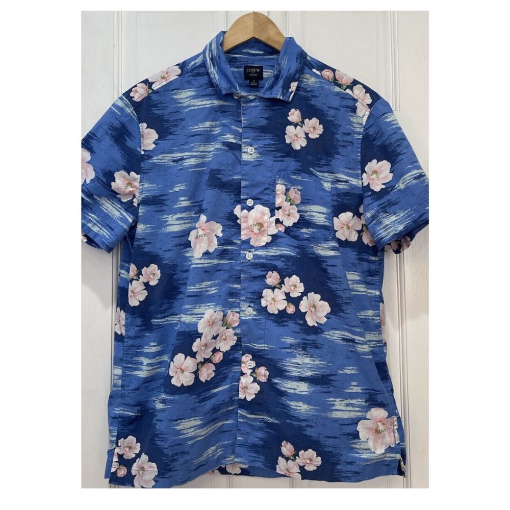 J. Crew Factory Flex Blue Short Sleeve Button Down Shirt With Pink Flowers Small